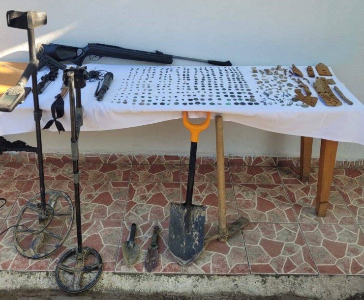 Tekirdağ’da uyuşturucu ve tarihi eser operasyonu