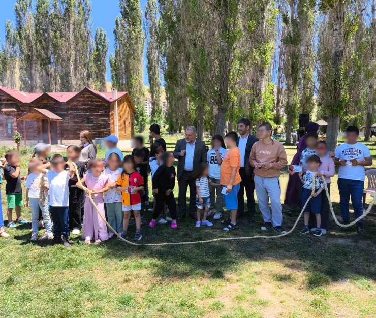 Bayburt’ta yetim çocuklar ve ailelerine yönelik piknik programı düzenlendi