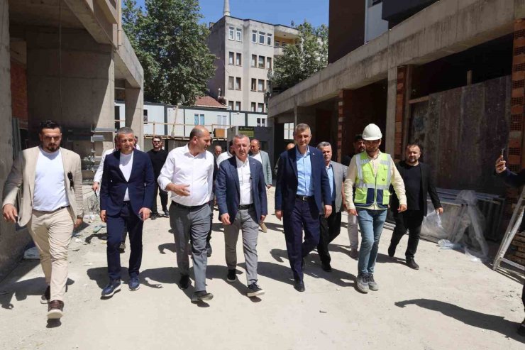 Gölcük’te dönüşüm hızla sürüyor