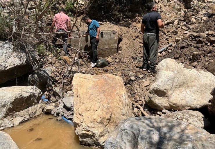 Çukurca Köprülüde su sorunu çözüldü