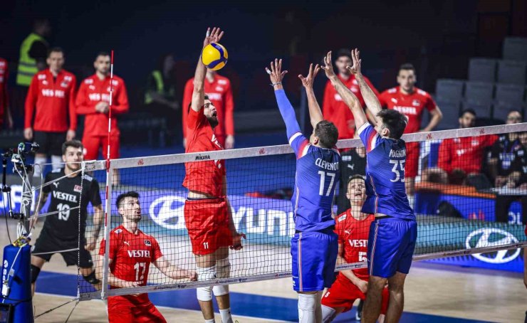 A Milli Erkek Voleybol Takımı, Fransa’ya mağlup oldu