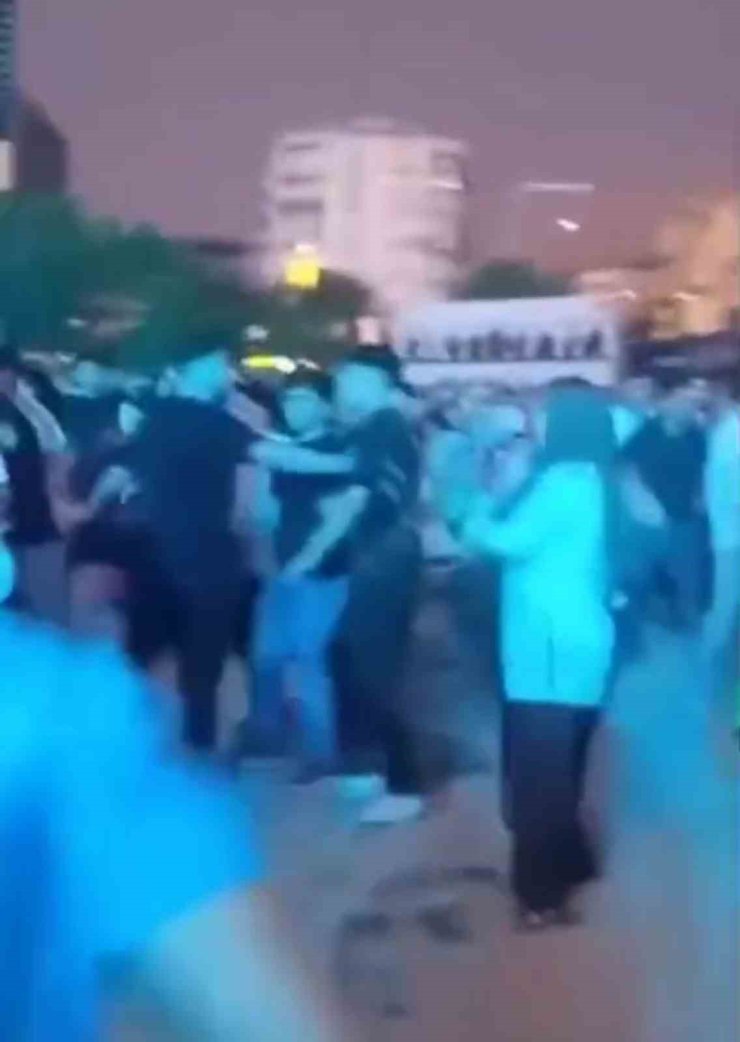 Bursa’da Buray konserinde kavga çıktı: O anlar kamerada
