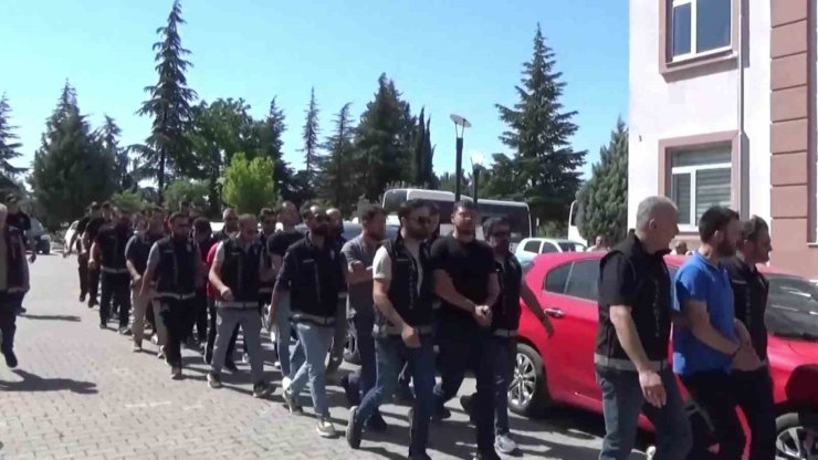 Amasya ve Ankara’da uyuşturucu şebekelerine operasyon: 13 tutuklama