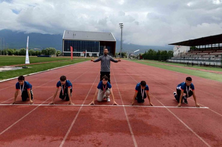 Atletizmde 8 madalya