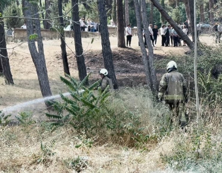 Bakırköy Ruh ve Sinir Hastalıkları Hastanesi bahçesinde yangın