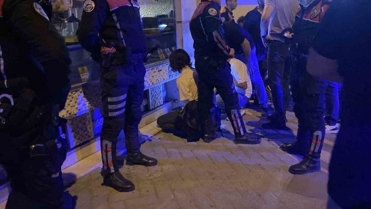 Benzin istasyonundan çaldığı otomobille kaçan hırsız 6 saat sonra yakalandı