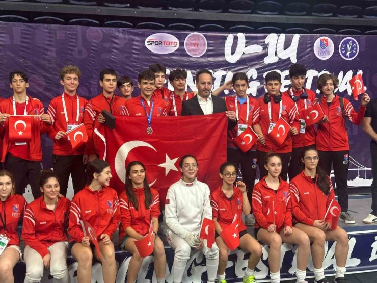 Eskrimde uluslararası başarı: Semi Mermutoğlu’ndan gümüş madalya