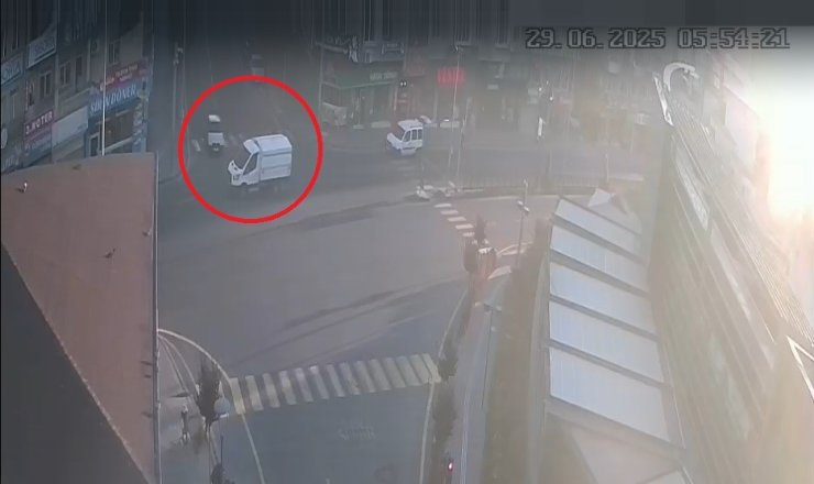 Nevşehir’de sürücünün ortalığı birbirine kattığı kaza görüntüleri ortaya çıktı