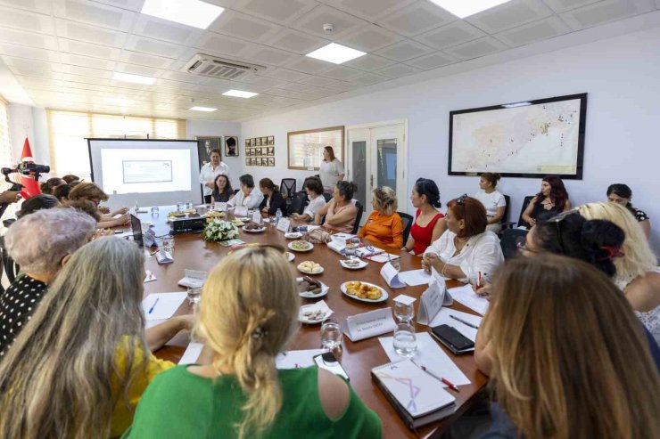 Mersin’de kadınları güçlendiren ’pazartesi buluşmaları’ sürüyor