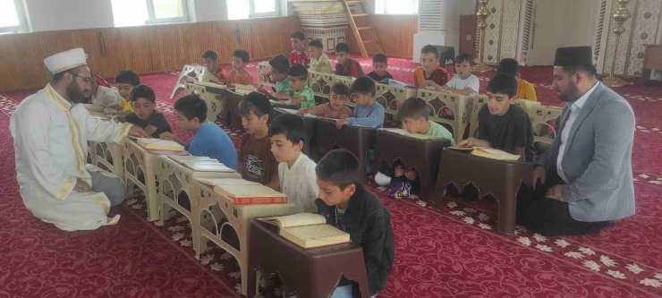 Çekerek’te yaz Kuran kurslarına yoğun ilgi