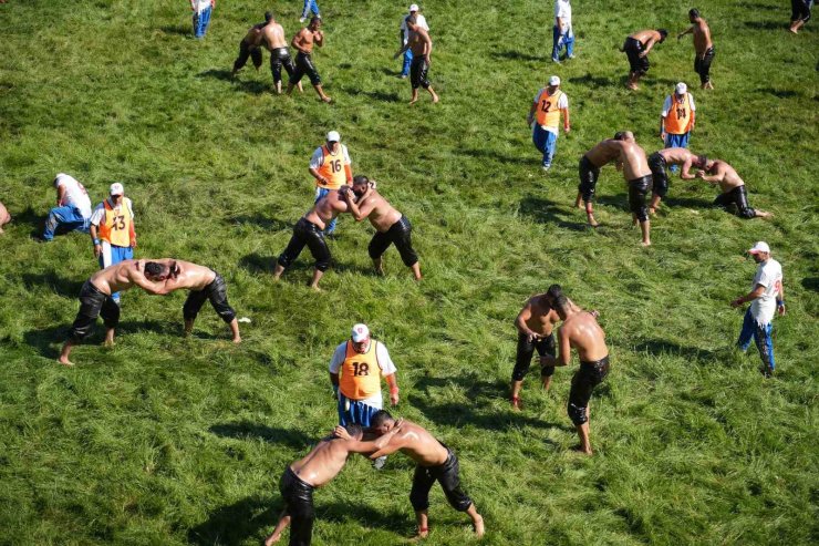 Edirne’de Kırkpınar Yağlı Güreşleri başladı