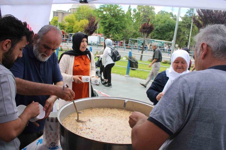 Nasrullahzade Vakfı’ndan 442 yıldır kesilmeyen hayır