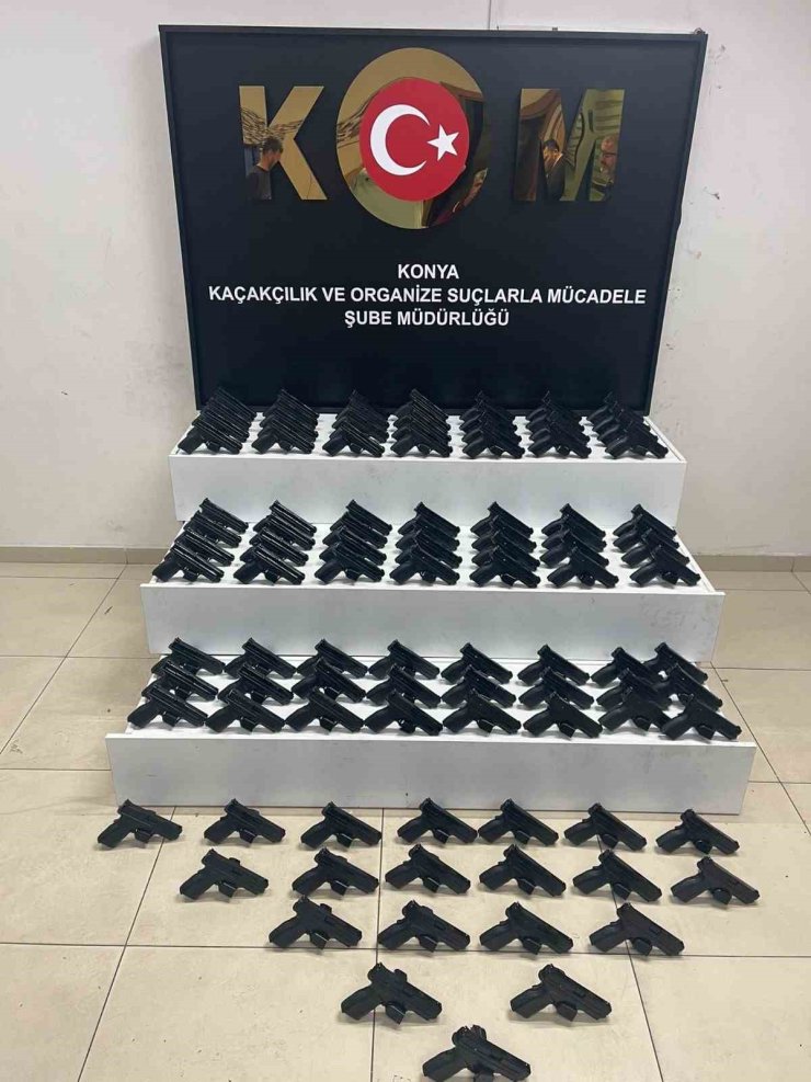 Konya’da silah ve kaçak sigara operasyonu
