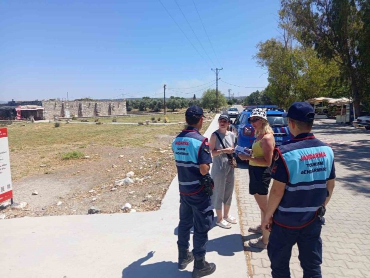 Didim jandarması vatandaşları bilgilendirdi
