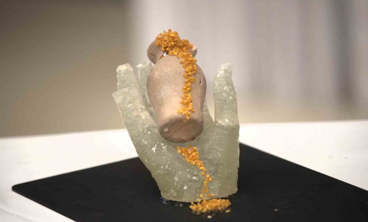 Işıltılı atıklar sanatla buluştu