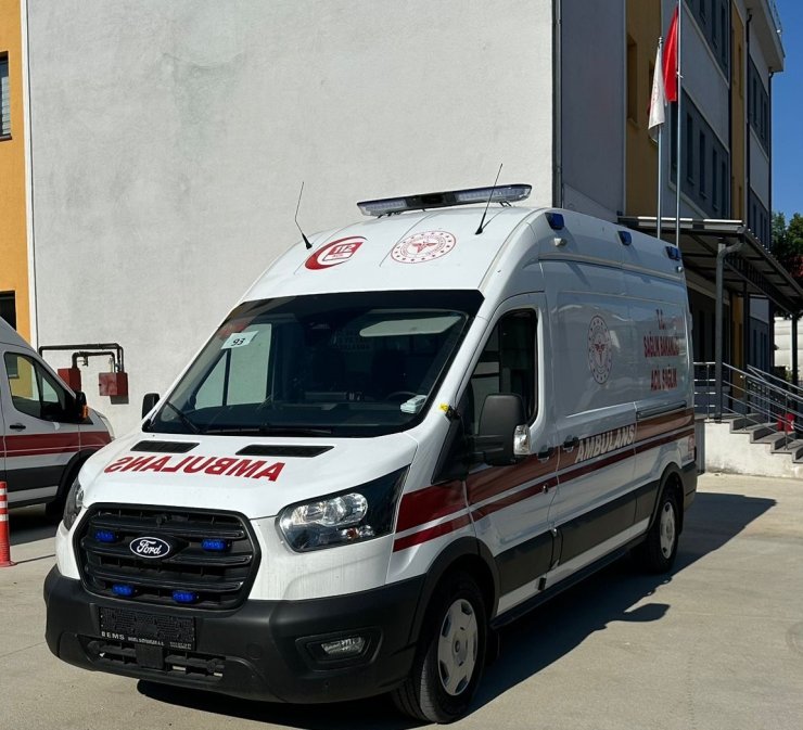 Düzce’ye yeni tam donanımlı ambulans tahsis edildi