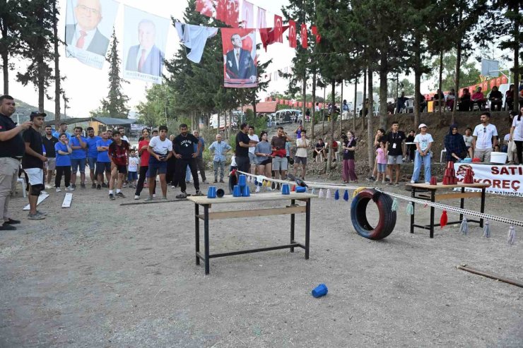 Bu da köy Survivor’u: 5 yıldızlı tatili duyan köylüler kıyasıya yarıştı