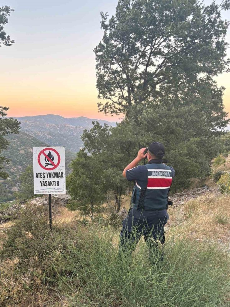 Buharkent’te orman yangınlarına karşı jandarma teyakkuzda