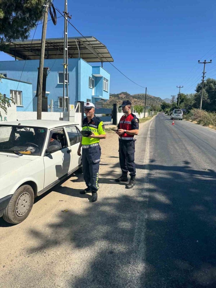 Köşk’te jandarma ekiplerinden şok trafik uygulaması