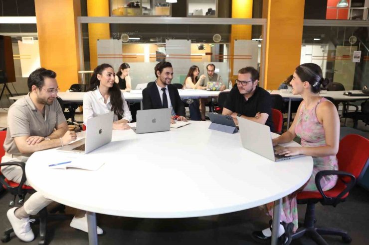 İzmir Ekonomi’den lisansüstü eğitimde ‘burs’ hamlesi