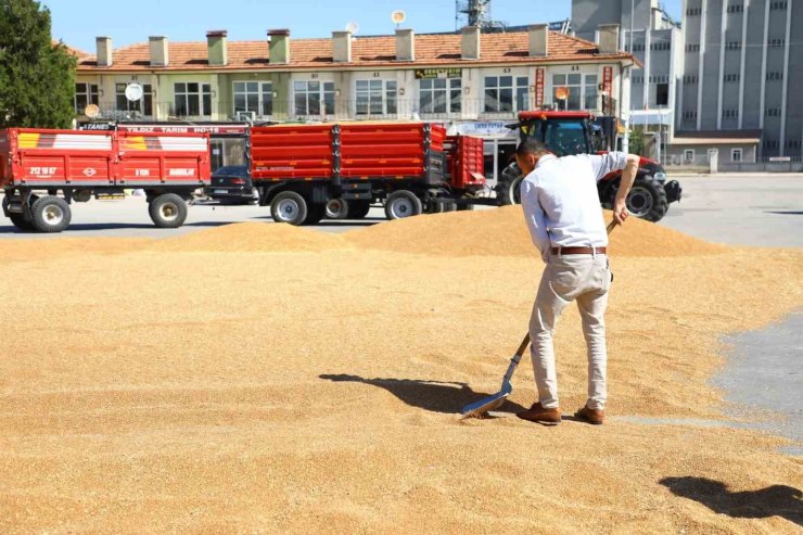 Ticaret borsasında yeni sezon başladı: İlk mahsuller satışa sunuldu