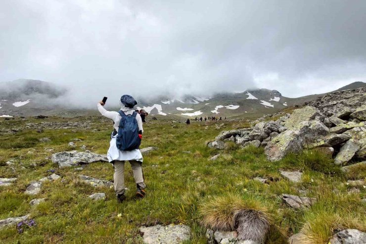 Gümüşhane’de anma tırmanışına sis ve çığ riski engeli