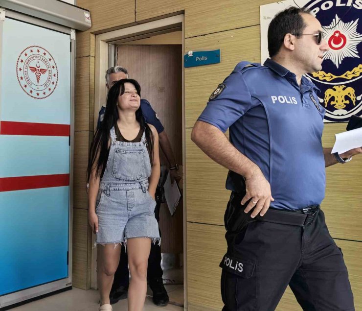 Bursa’da genç kızlar arasında bıçaklı kavga: 1 yaralı