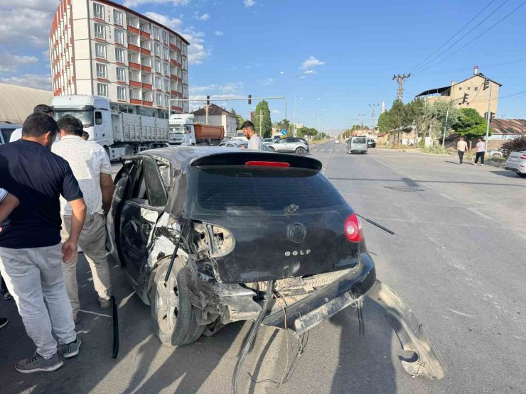Patnos’ta trafik kazası: 3 yaralı