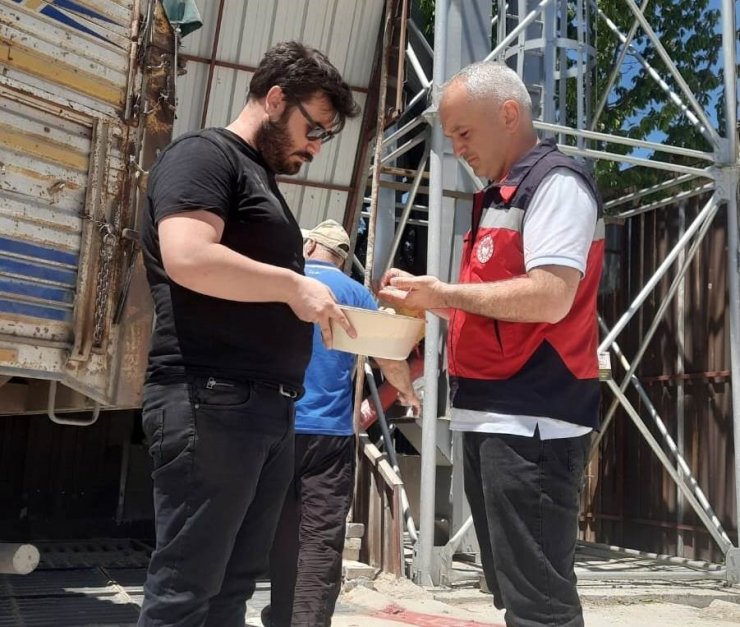 Altıntaş’ta yüzde 50 hibe desteğinden faydalandırılmış olan un fabrikasında denetim