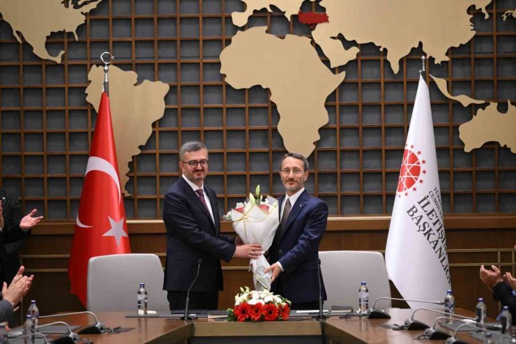 İletişim Başkanlığı’nda devir teslim: Fahrettin Altun görevini Burhanettin Duran’a devretti