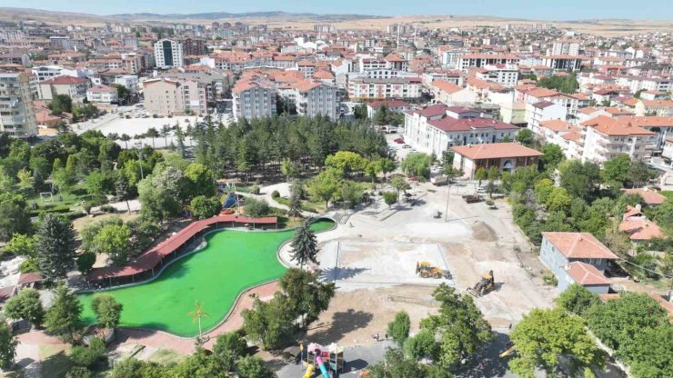 Ahmet Uslu Dutluk Parkı’nda yenileme çalışmaları başladı