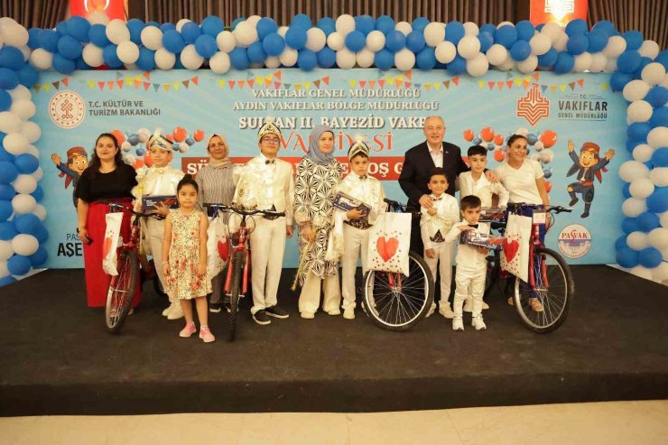 529 yıllık vakıf geleneği gereğince 117 çocuk sünnet ettirildi