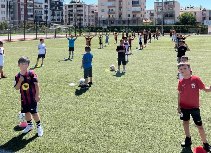 Develi’de Yaz Spor Okulları’na yoğun katılım