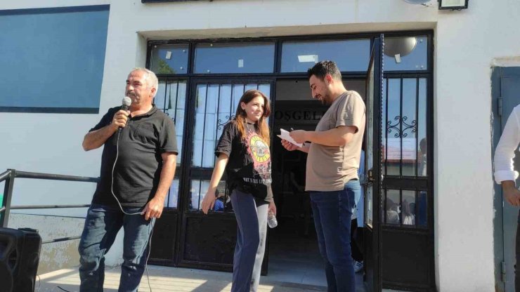 Manisa’da LGS’de birinci olan 8 öğrenciden 3’ü Turgutlu’dan