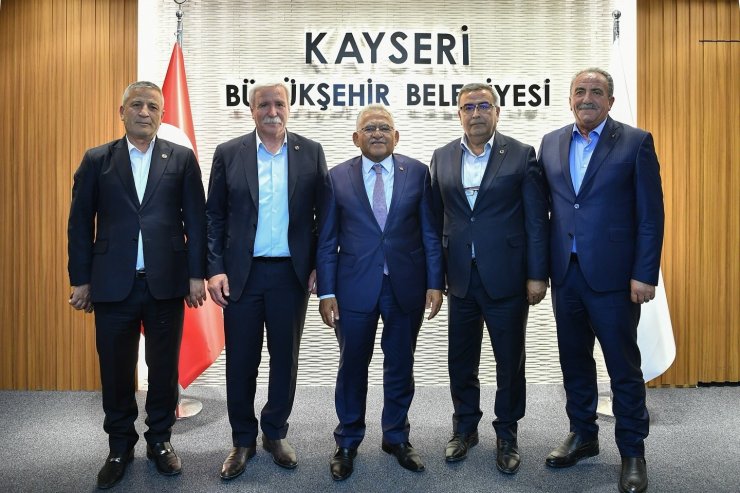 Başkan Büyükkılıç’tan 5 ilçe belediye başkanı ile ‘yatırım’ zirvesi