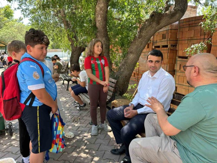 Yaz Kur’an kursu öğrencilerine aşure ikramı