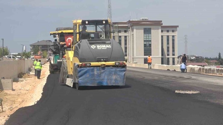 Yalova’da hastane yolunun asfaltı atıldı