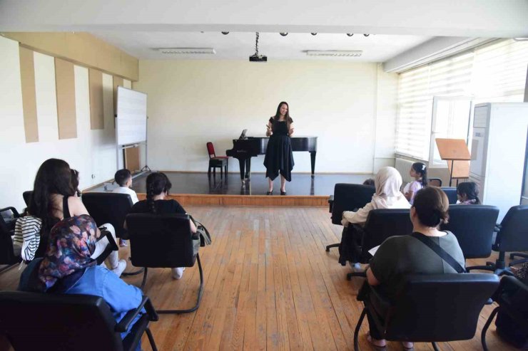 Çocuk Üniversitesi’nin düzenlediği ’Piyano ve Klasik Batı Müziği’ programı tamamlandı