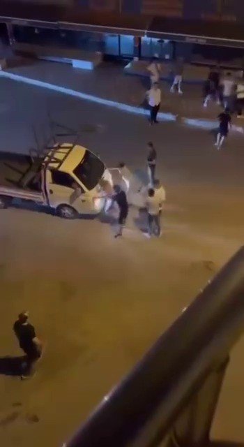 Kadınlara rahatsızlık verdiği iddia edilen şahsa mahalle dayağı