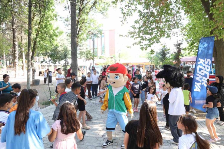 Başkan Altay: "14 ilçede düzenleyeceğimiz ilçe şenliklerimiz başladı"