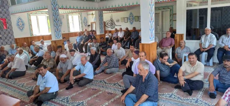 Devrek’te vatandaşlar aşure programında bir araya geldiler