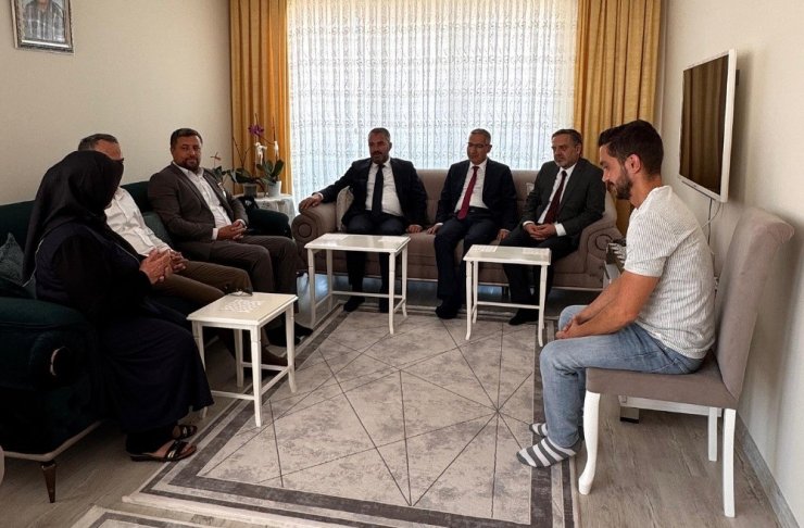 Pursaklar Belediye Başkanı Çetin, 15 Temmuz şehitlerinin ailelerini ve gazileri ziyaret etti