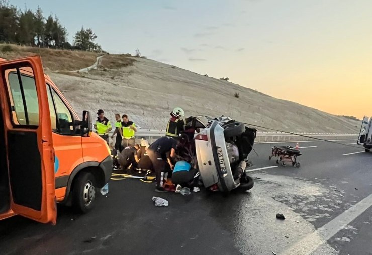 Yenipazar’da trafik kazası: 3 yaralı