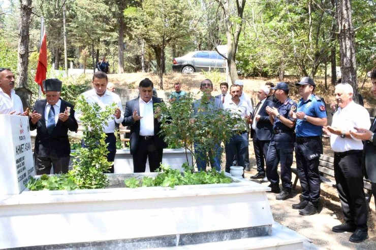 Emet’te şehit mezarları ve şehit aileleri ziyaret edildi