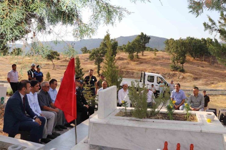 Vatandaşlar 15 Temmuz’da tek yumruk oldu