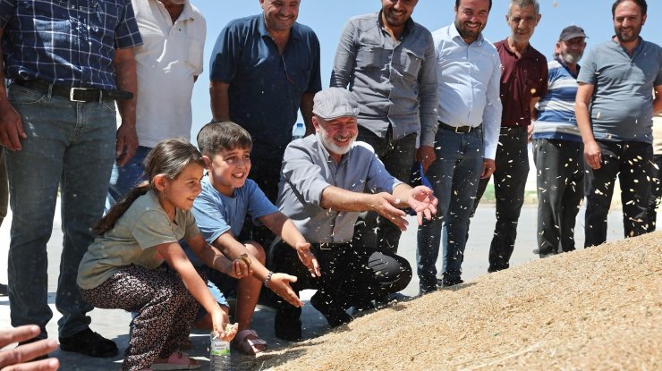 Başkan Çolakbayrakdar: "Kırsala yatırım, ülkenin geleceğine yatırımdır"