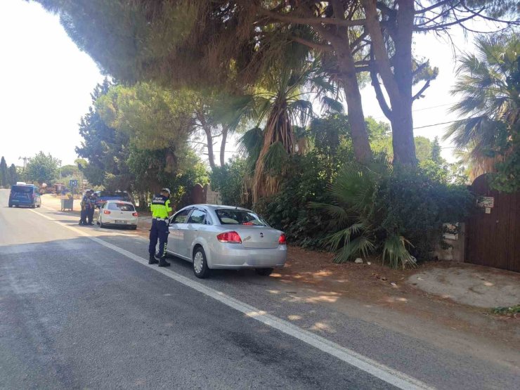 Kurallara uymayan 28 sürücü cezadan kaçamadı