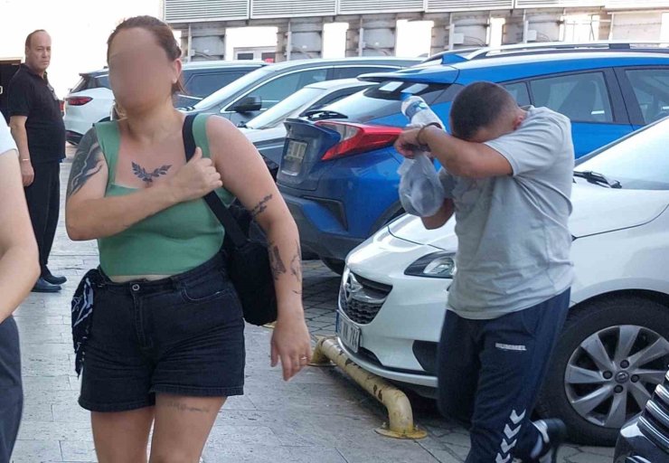 Kargoyla gelen çuvalın içinden 6 bin 552 adet uyuşturucu hap ele geçirildi