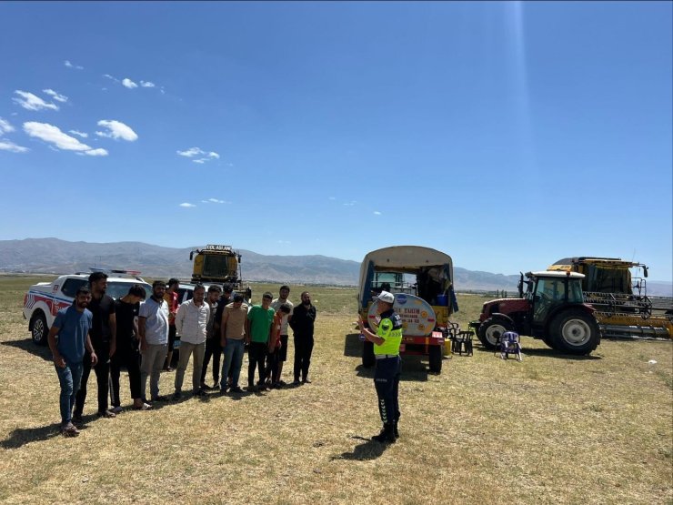 Muş’ta traktör ve biçerdöverler denetlendi