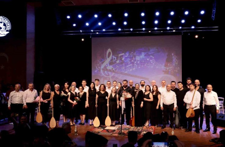 Atakum’da "Bağlama Dinletisi ve Solistler Geçidi"